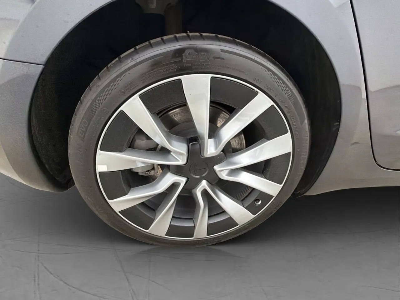 Vehicle image 31