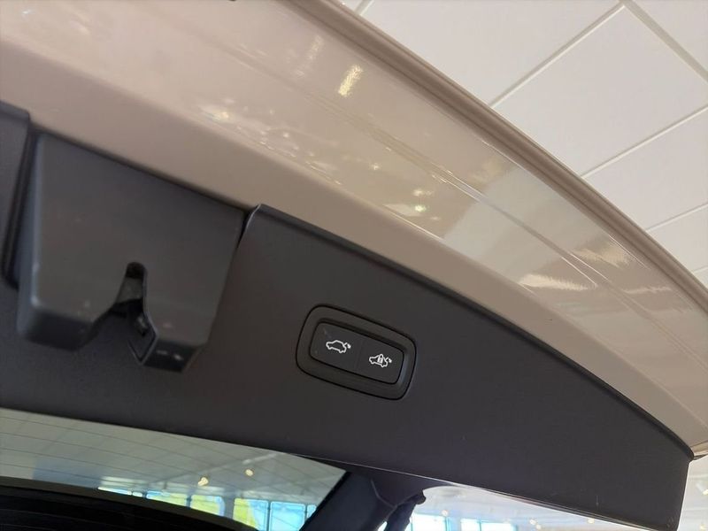 Volvo EX90 bild 18