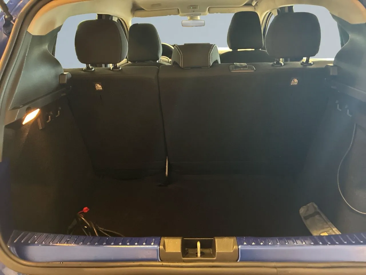 Vehicle image 11