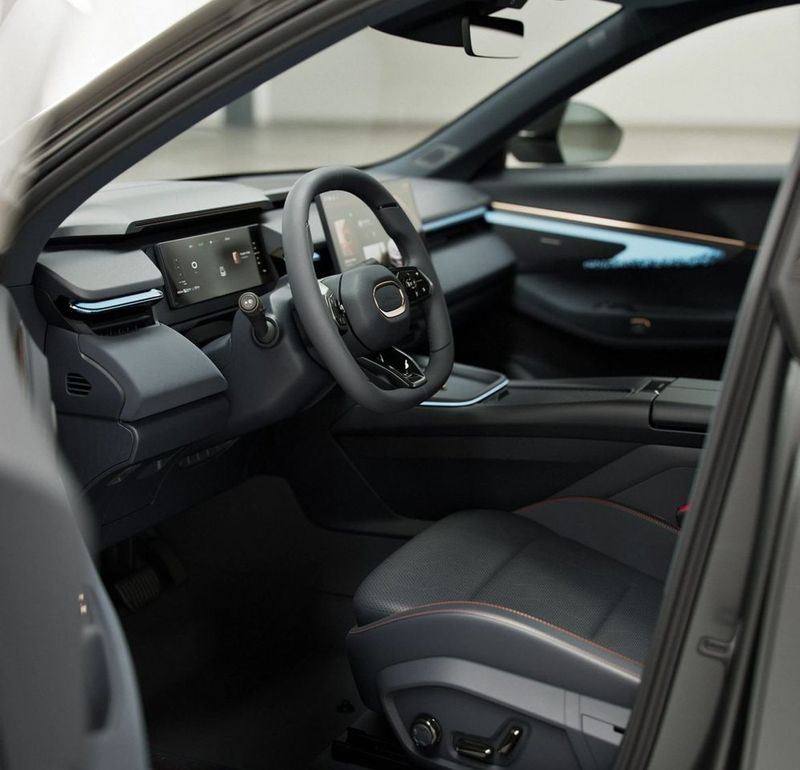 Lynk & Co 08 bild 9