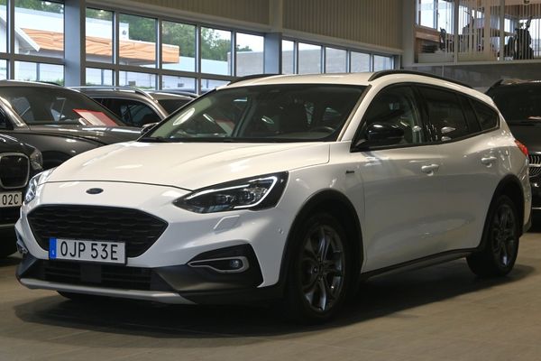 Ford Focus Kombi 1.5 EcoBlue 125hk St Line Drag Navi Värmare - 2019
