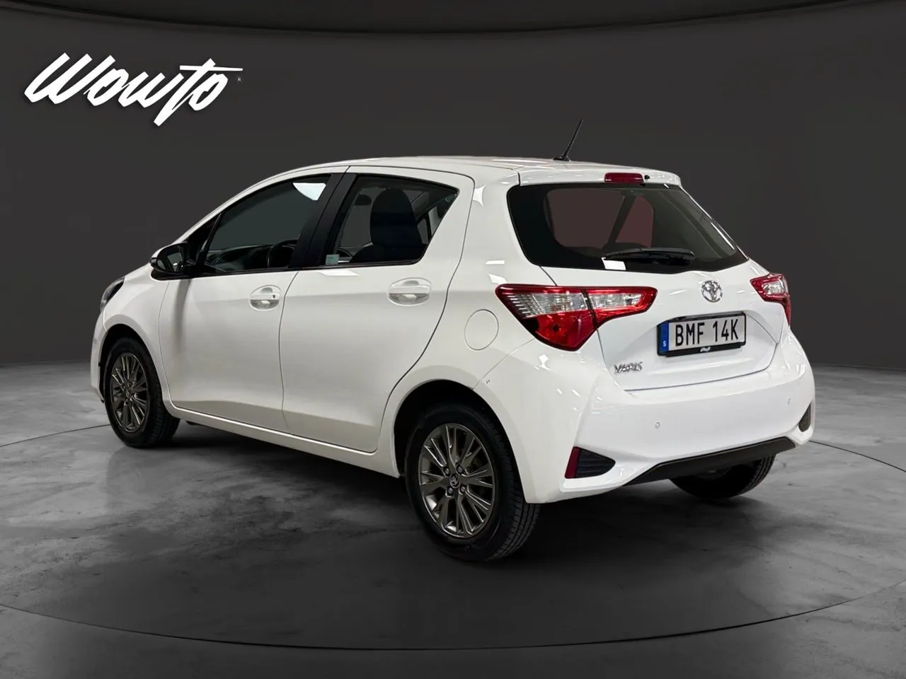 Vehicle image 5