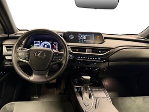 Lexus UX bild 12