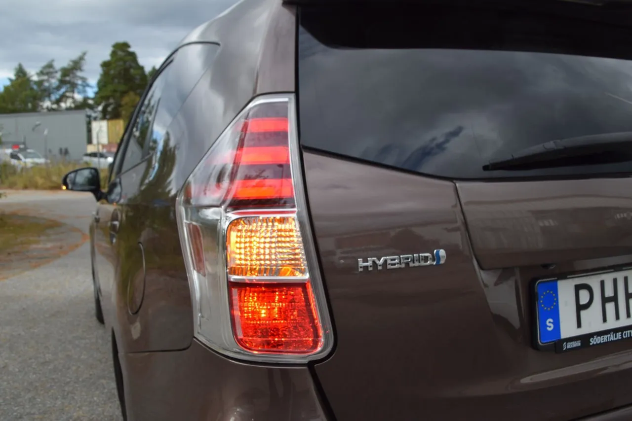 Vehicle image 21