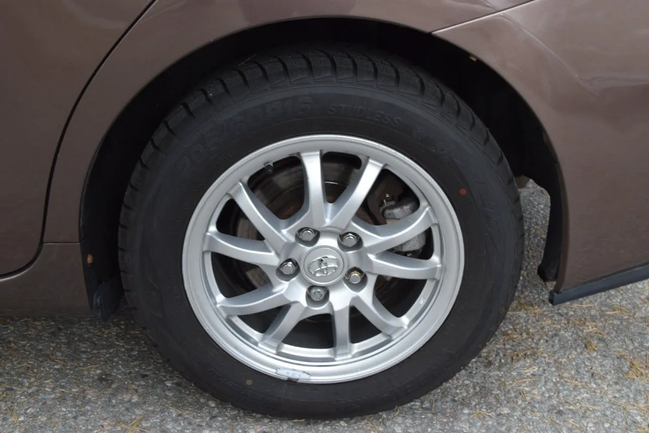 Vehicle image 22