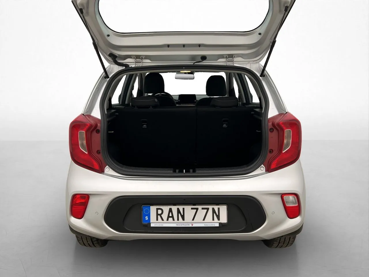 Vehicle image 8