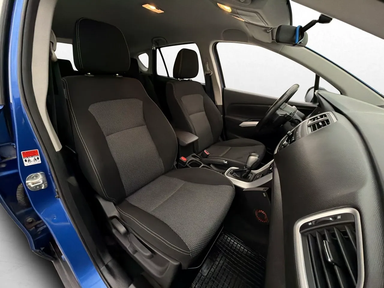 Vehicle image 22