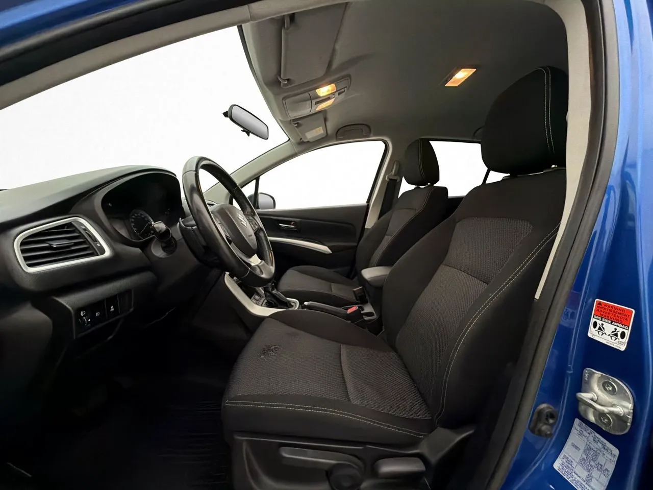 Vehicle image 12