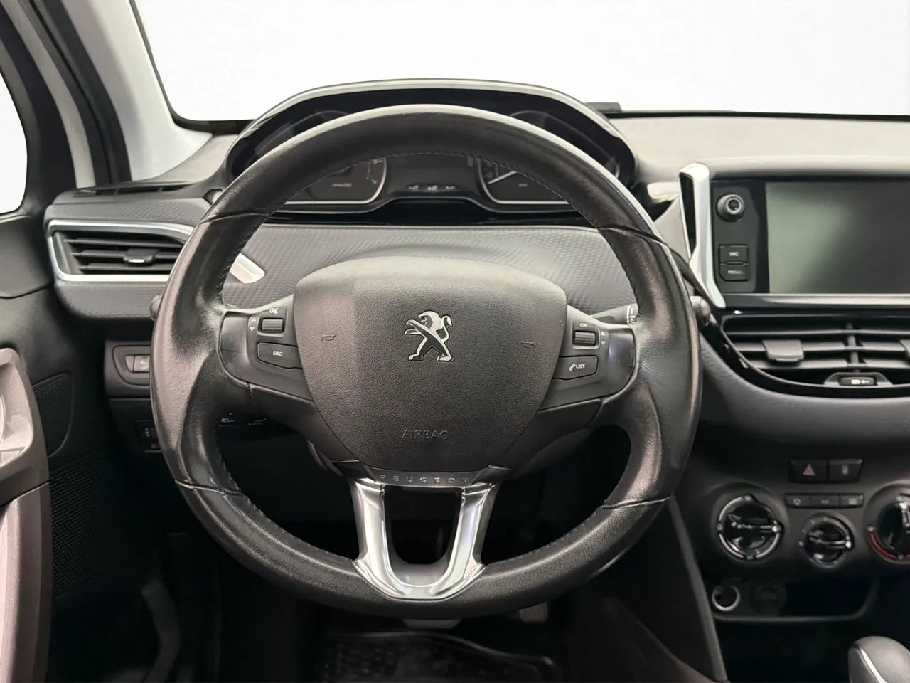 Vehicle image 14