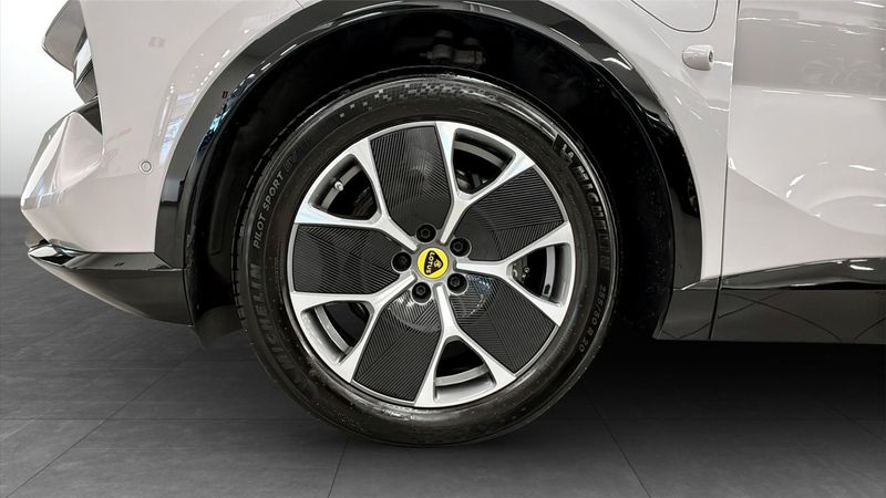 Lotus Eletre bild 9