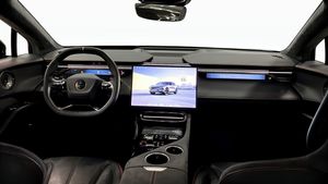 Lotus Eletre bild 4