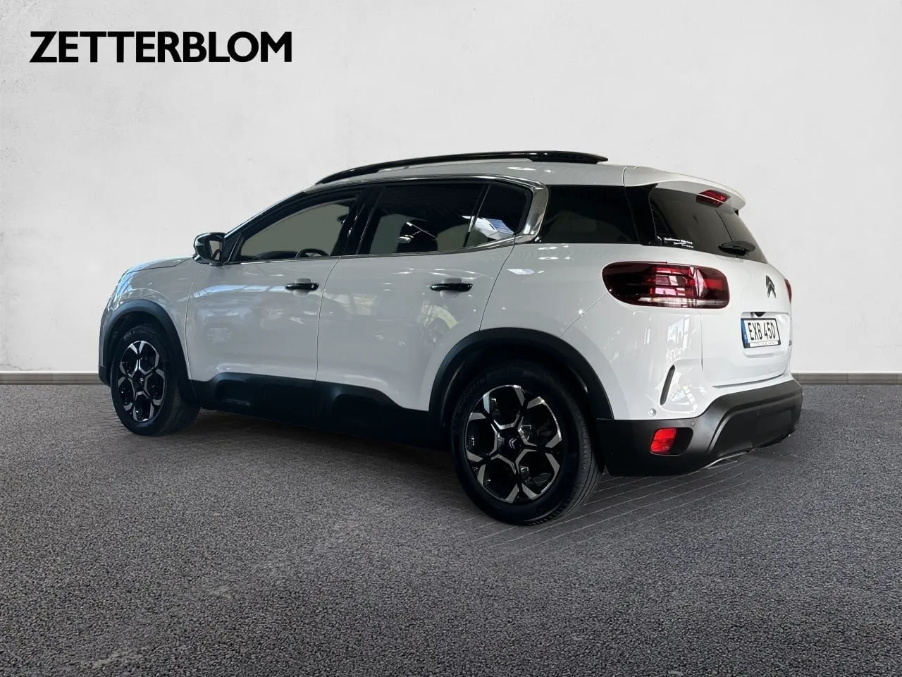 Vehicle image 2