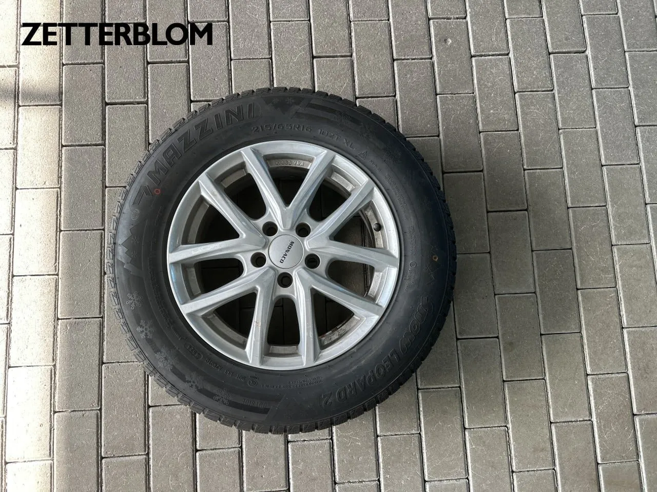 Vehicle image 14