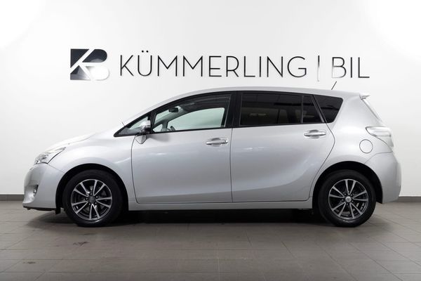 Toyota Verso 2.0 D-4D Manuell 126hk 7-sits Pano/Bkamera/Drag - 2013
