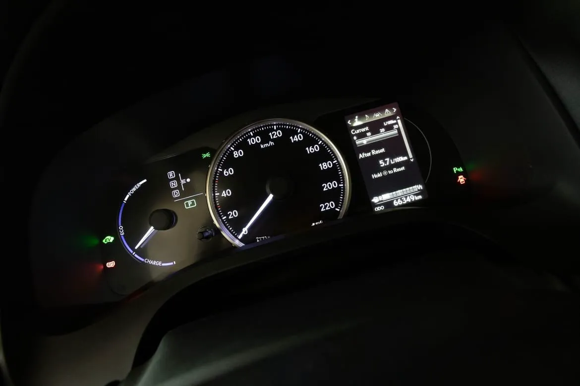 Vehicle image 18