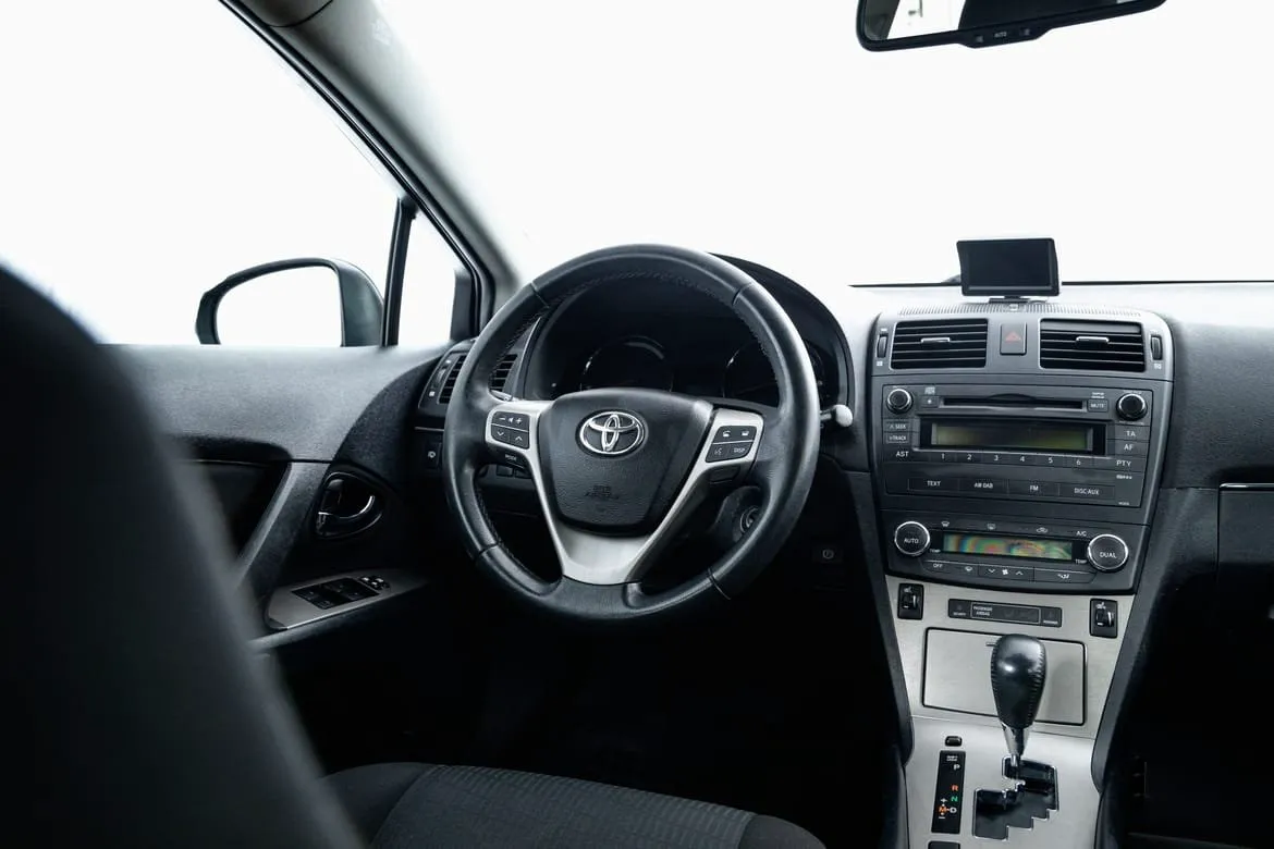 Vehicle image 14