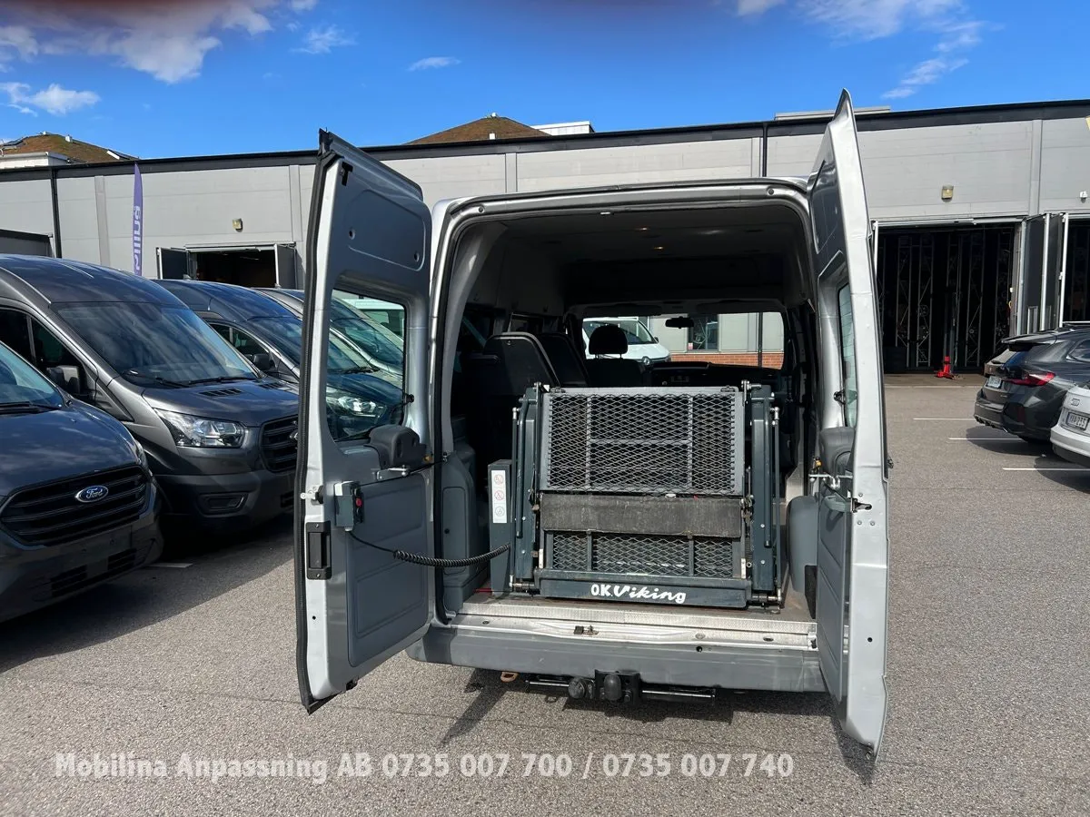 Vehicle image 22
