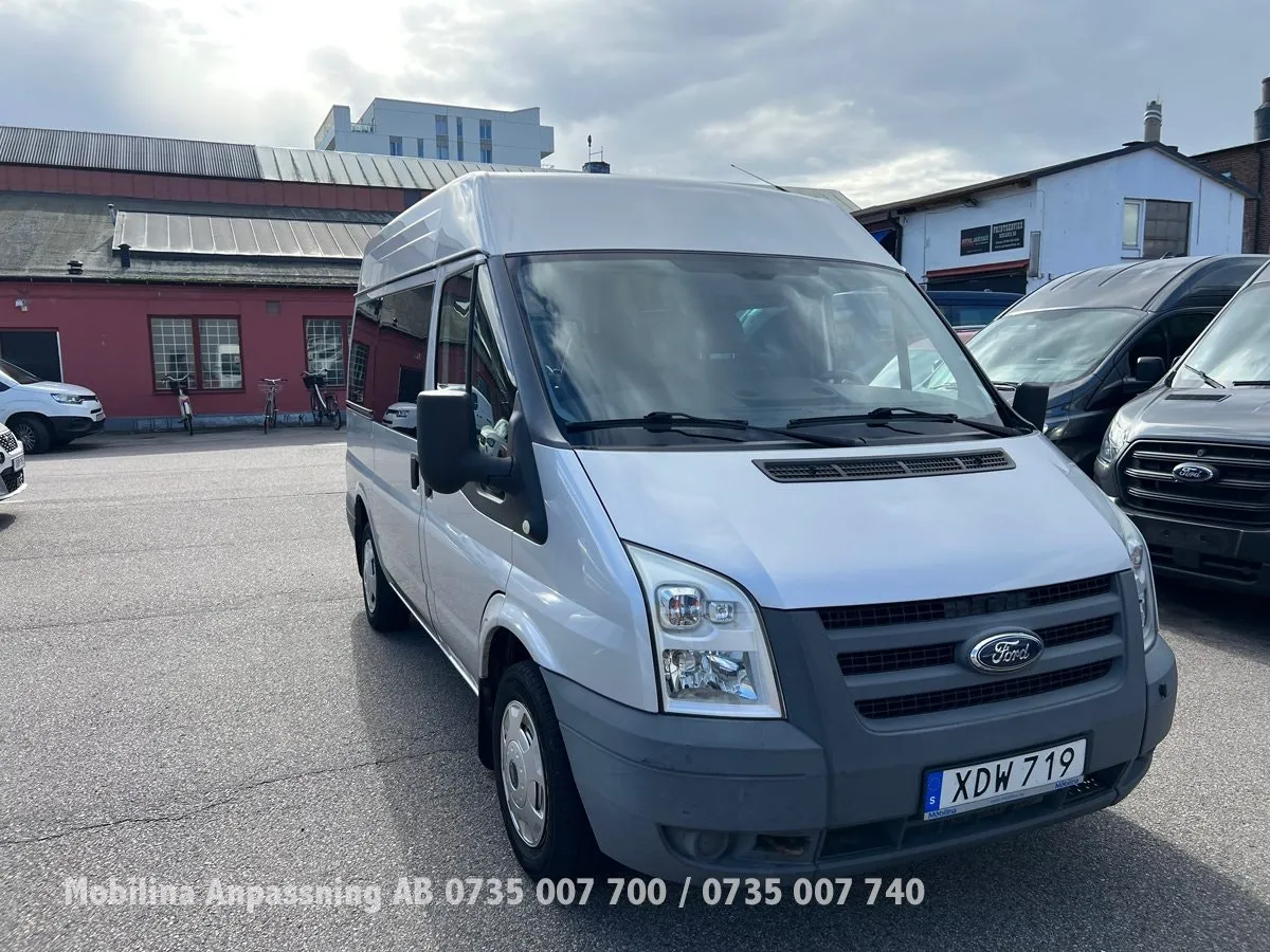 Vehicle image 21