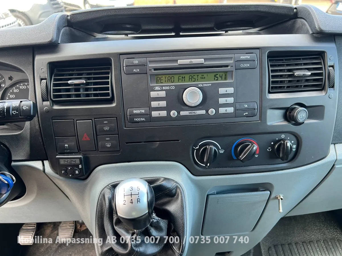 Vehicle image 33