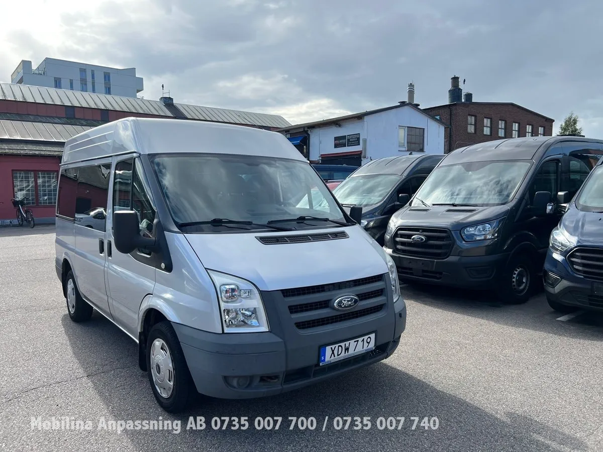 Vehicle image 20