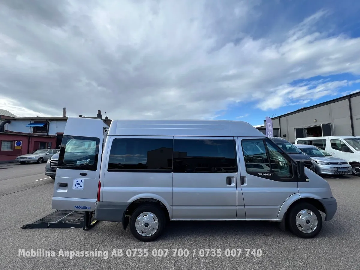 Vehicle image 31