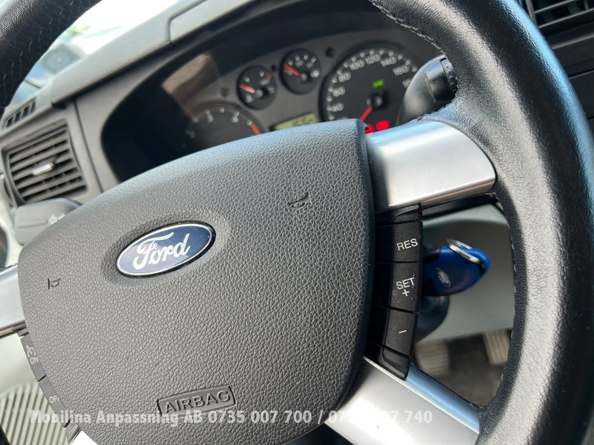 Vehicle image 36