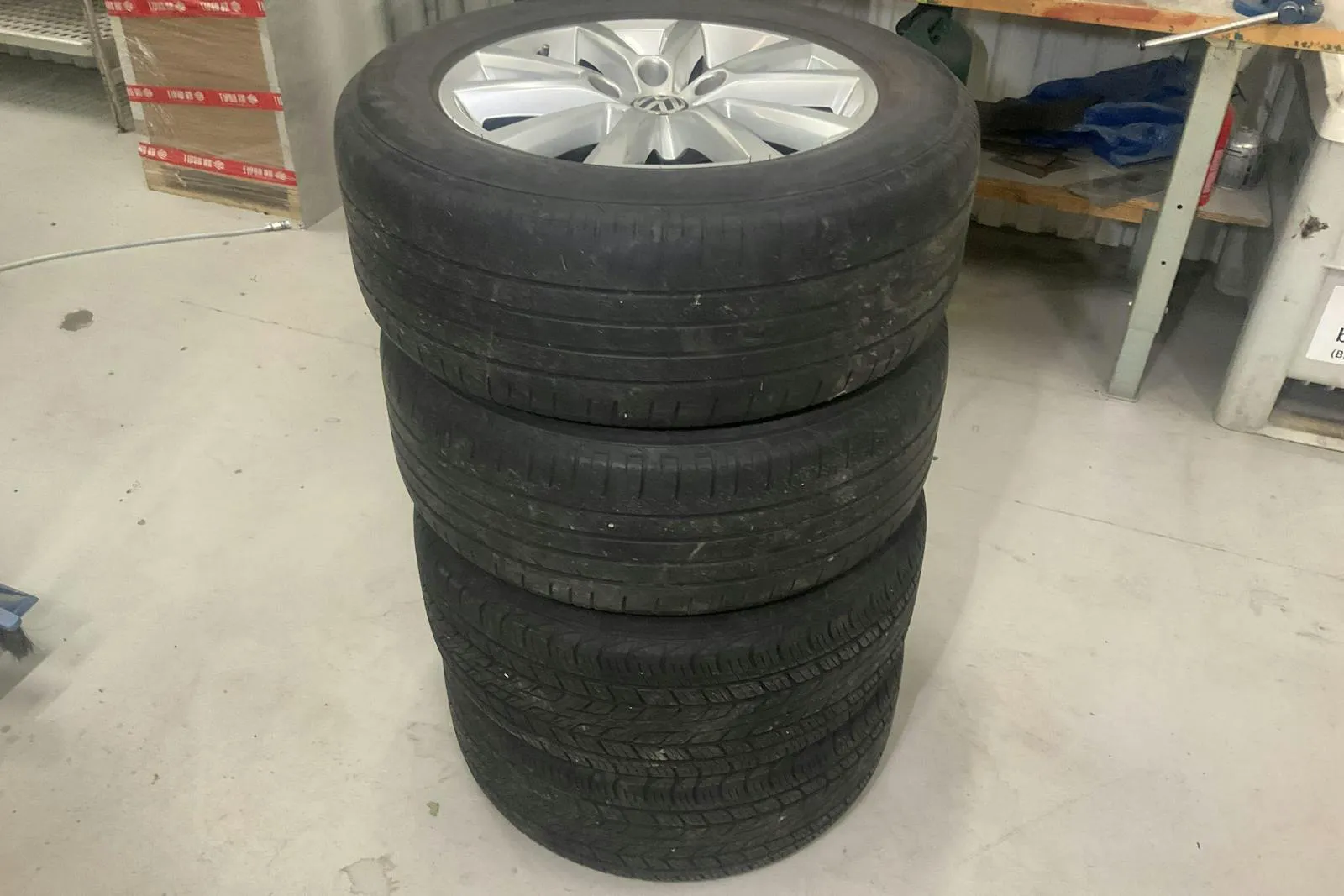 Vehicle image 18
