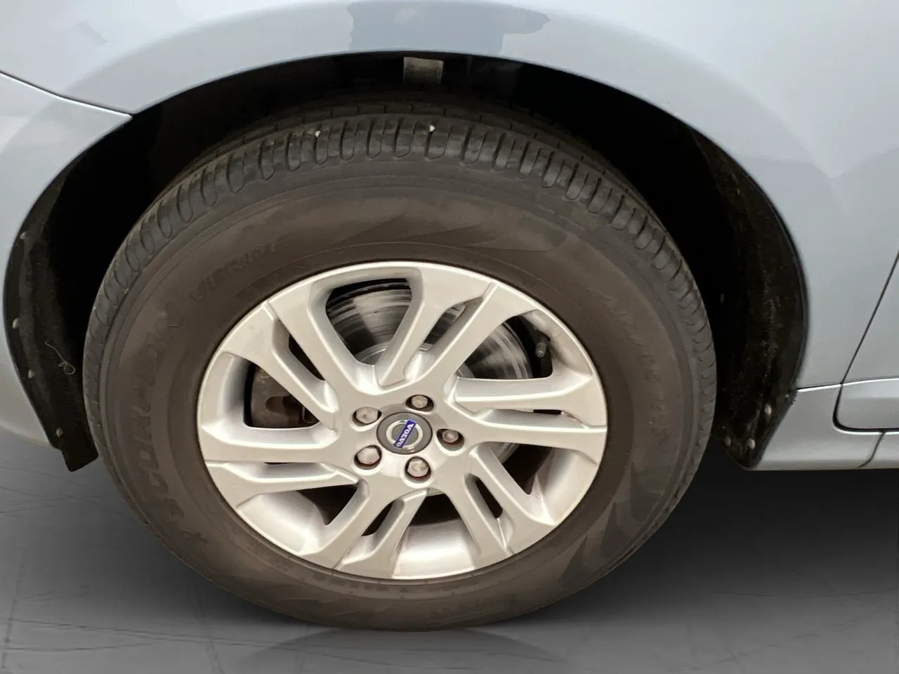 Vehicle image 23