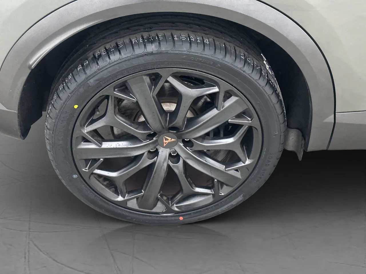 Vehicle image 30
