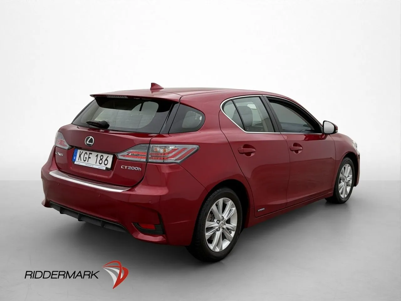 Vehicle image 5