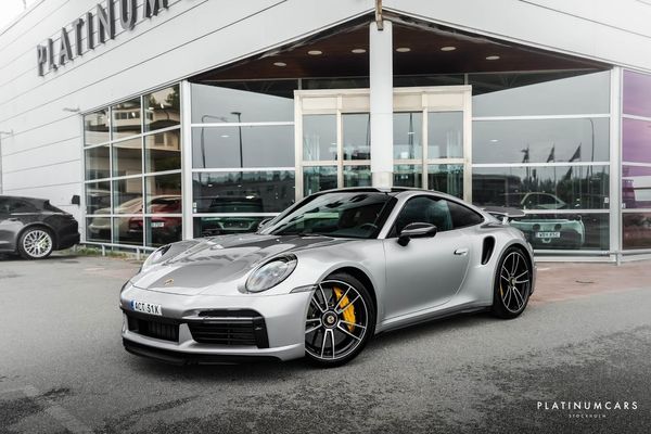 Porsche 992 911 Turbo S 650hk PDK / Sv.såld / Lyft / Kolfiber / LÅGA MIL! - 2021