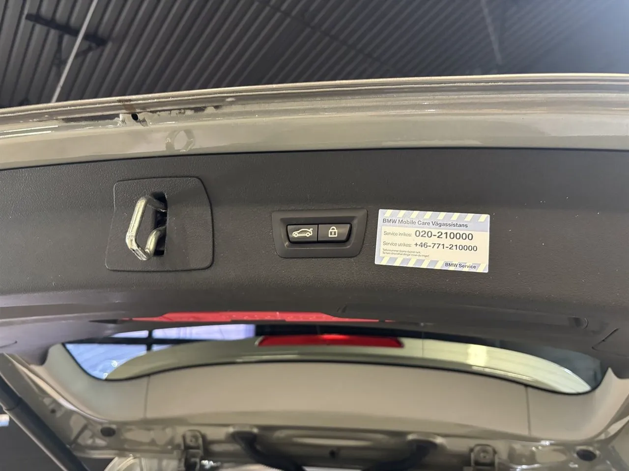 Vehicle image 21