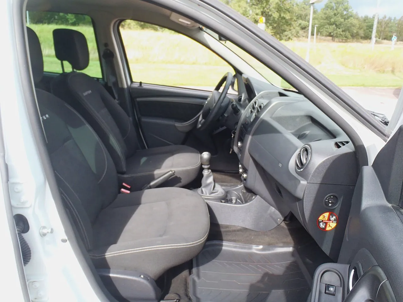 Vehicle image 7