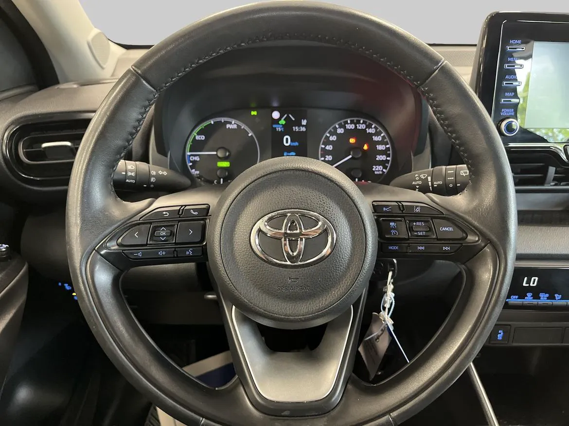 Vehicle image 19