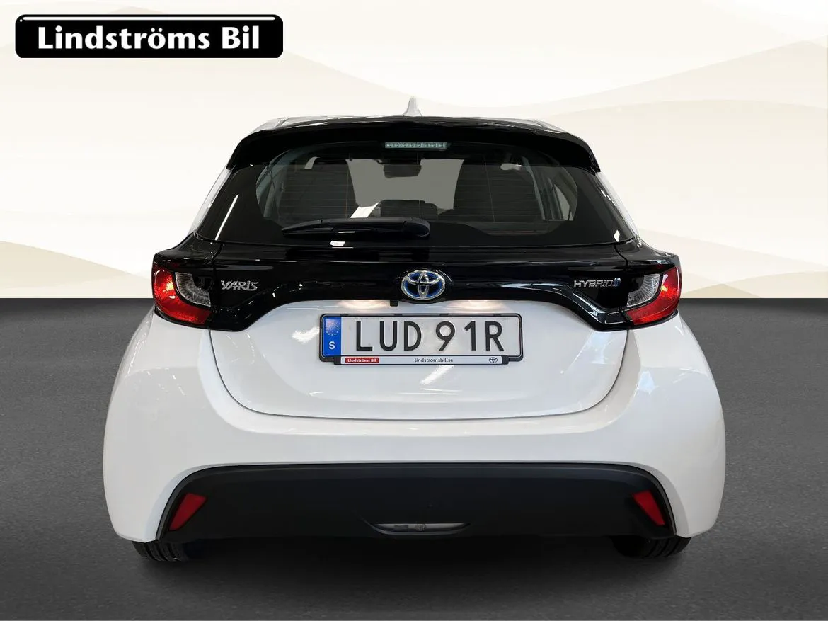 Vehicle image 7