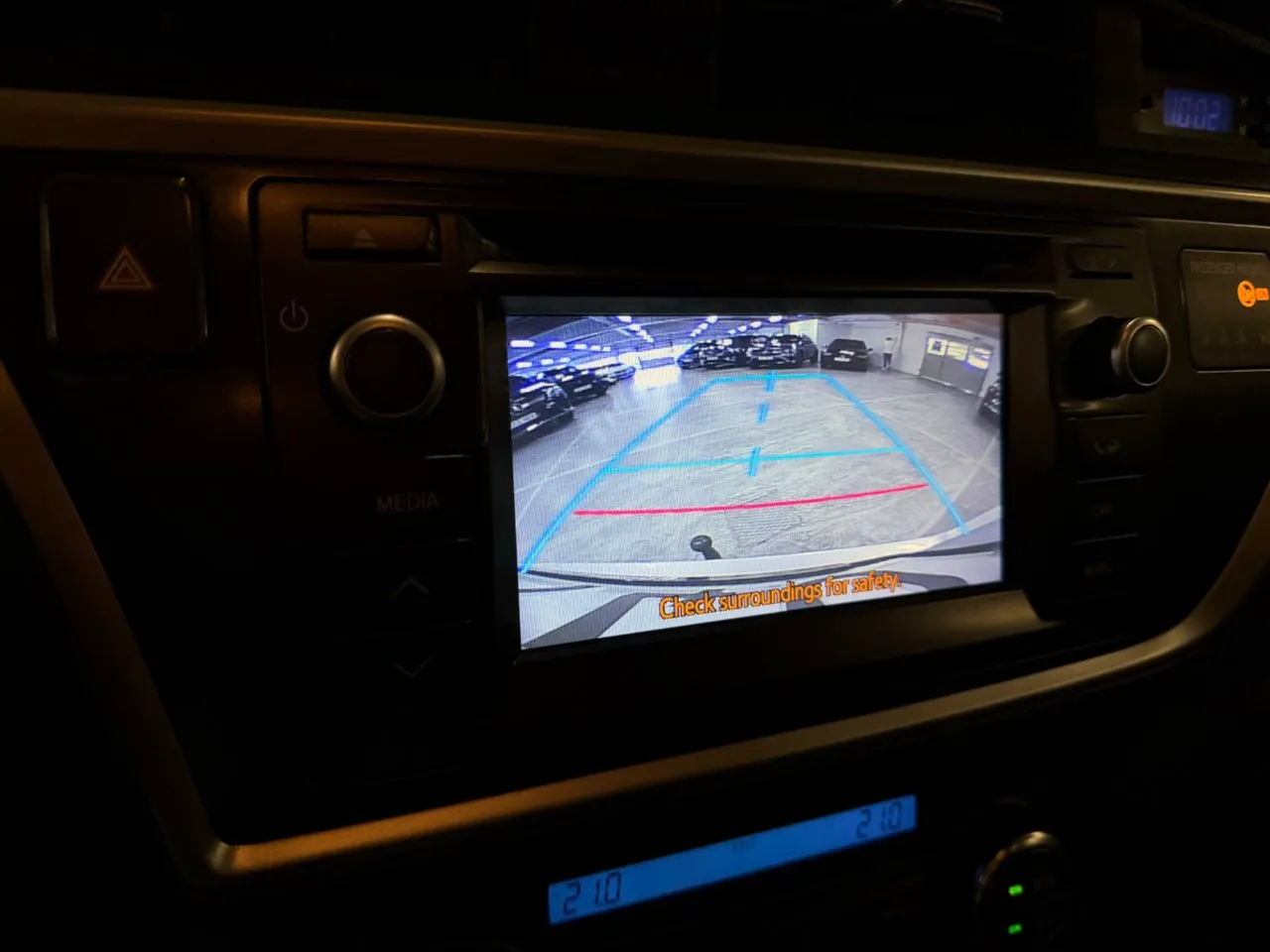 Vehicle image 16