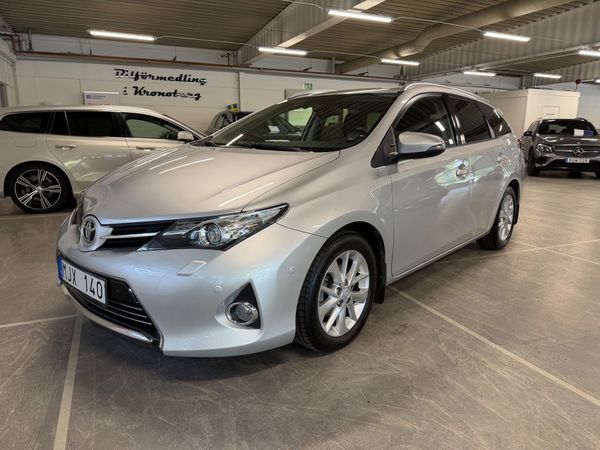 Toyota Auris Touring Sports 1.6 Executive Backkamera Drag Fullservad - 2013