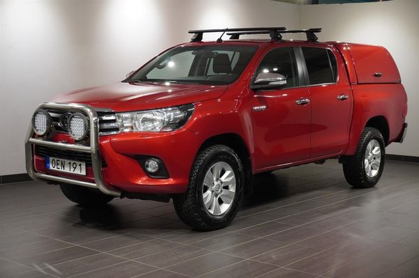 Toyota Hilux D-Cab 2.4 AWD Invincible Aut Kamera Tonade Drag | Ränta - 2016
