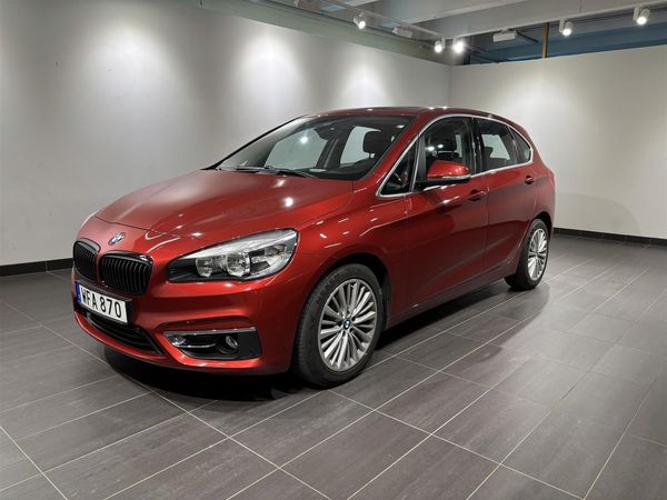 BMW 218 d Active Tourer 3,95% Luxury Line Panorama PDC Drag | Rän - 2015