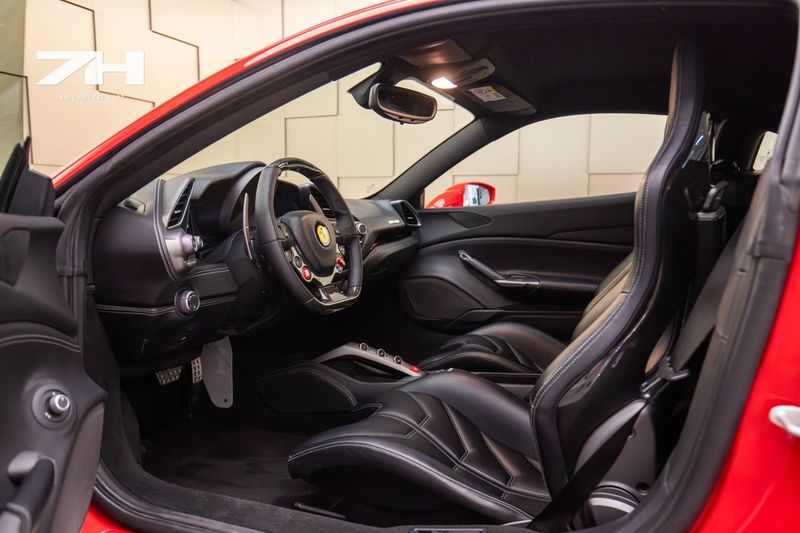 Ferrari 488 bild 14