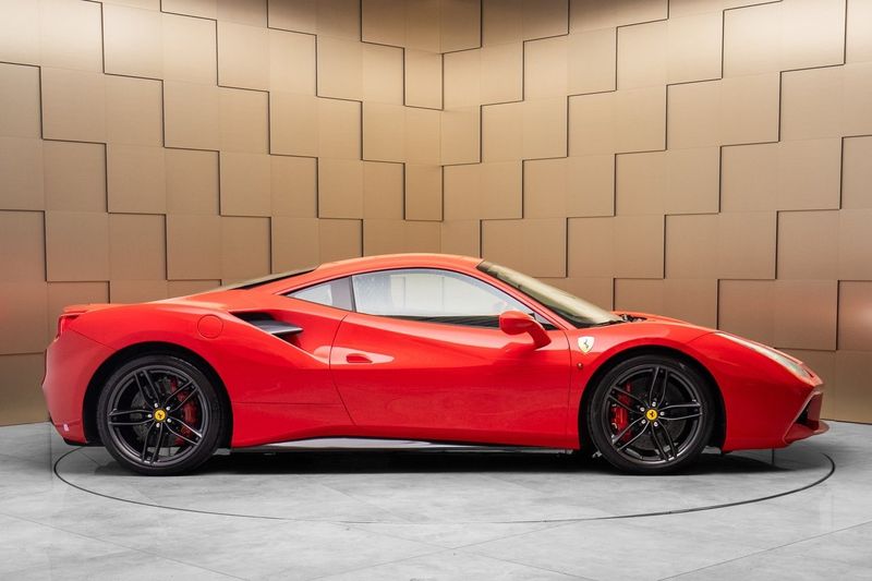 Ferrari 488 bild 6