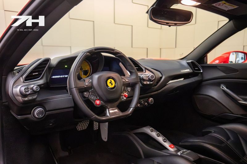 Ferrari 488 bild 15