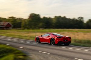 Ferrari 488 bild 12
