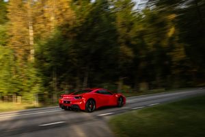 Ferrari 488 bild 10