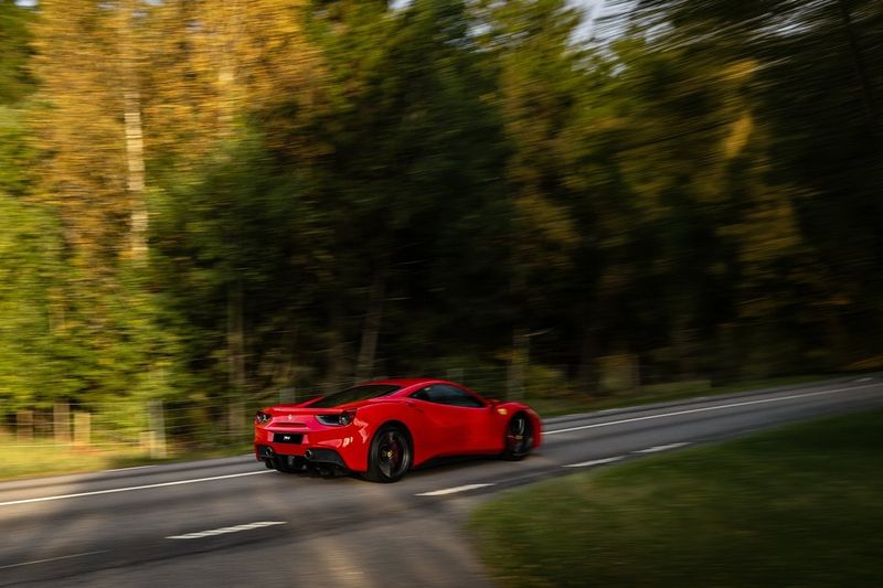 Ferrari 488 bild 10