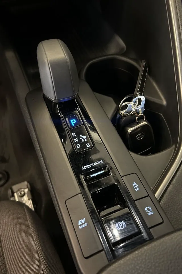 Vehicle image 26