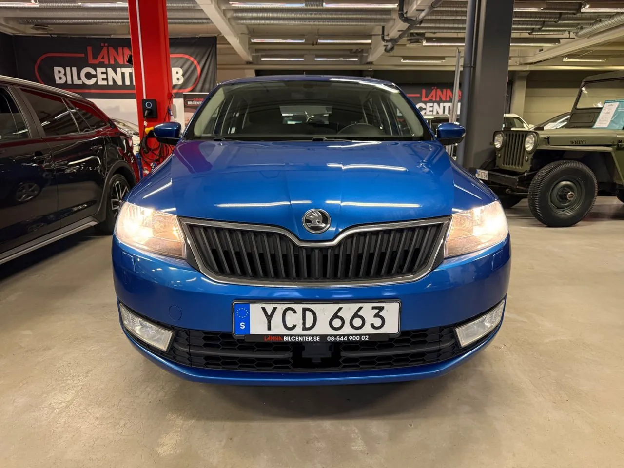 Vehicle image 3