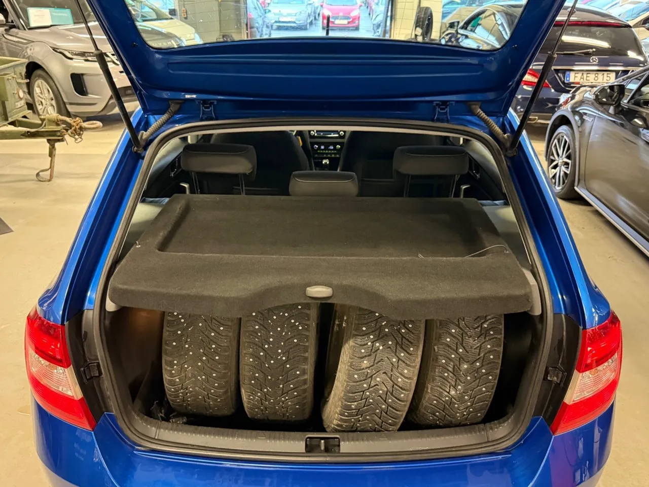 Vehicle image 22