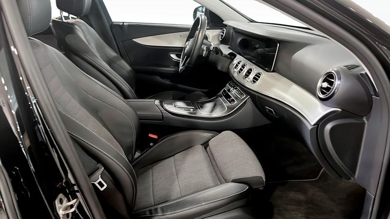 Mercedes E300 bild 3