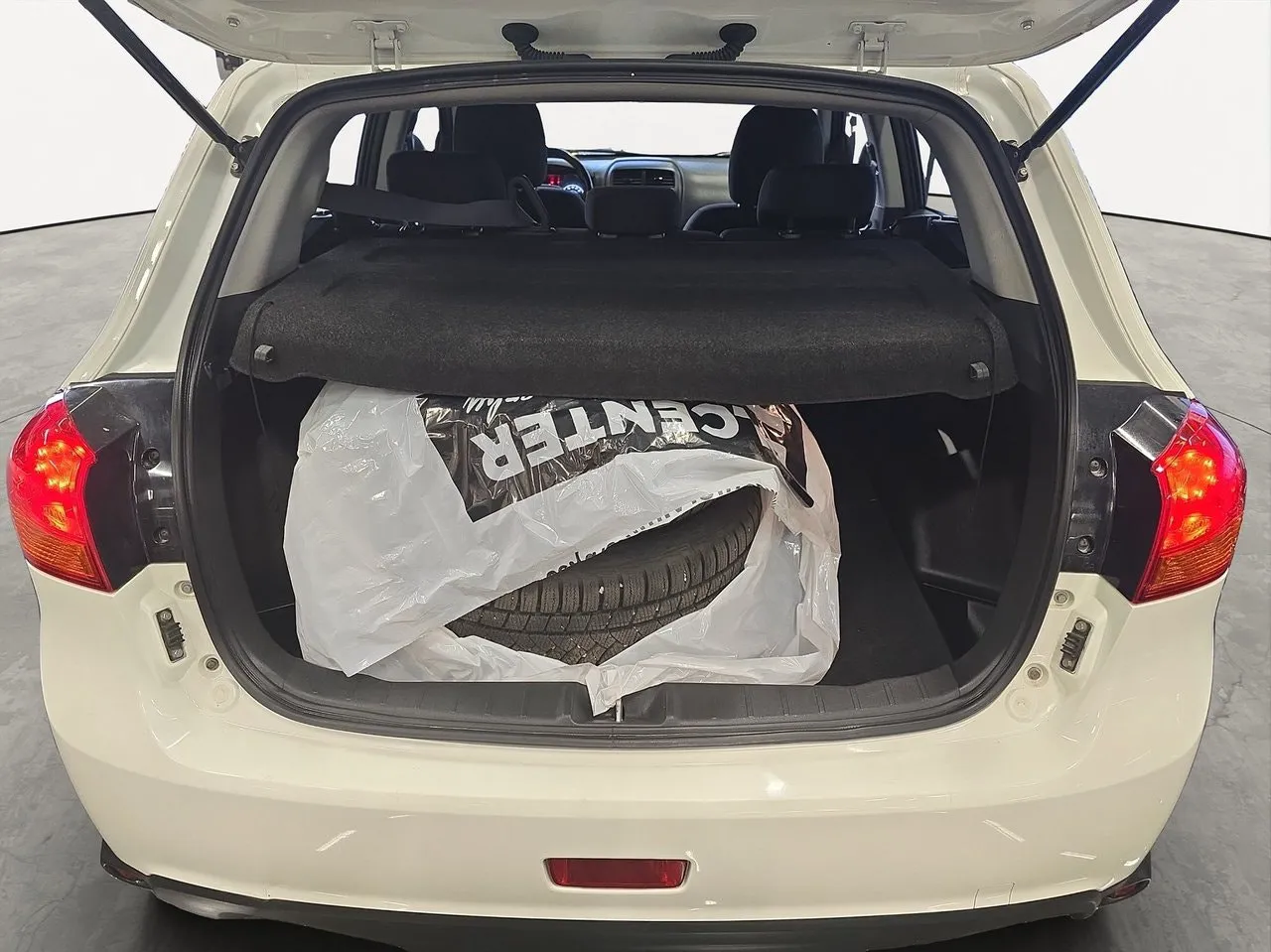 Vehicle image 8